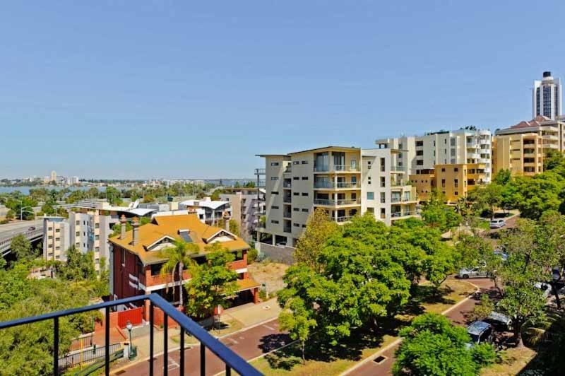 Mountway Holiday Apartments Перт Экстерьер фото